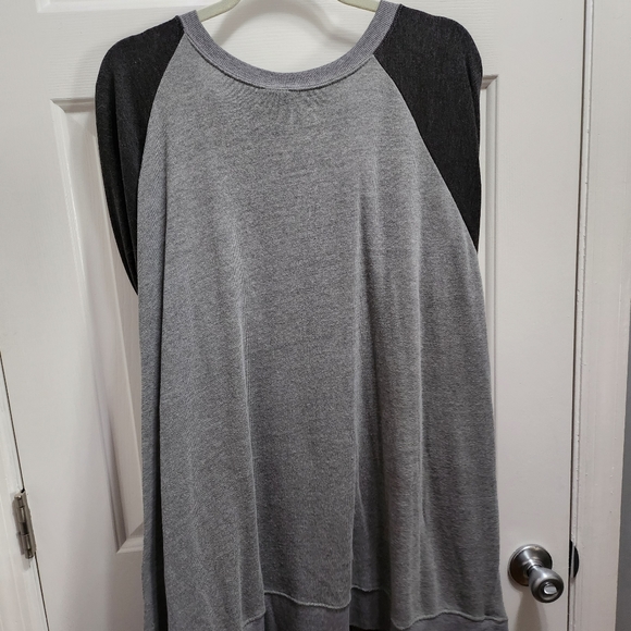 Torrid 6 EUC Minnie Mouse scoop neck sweatshirt - Picture 5 of 6